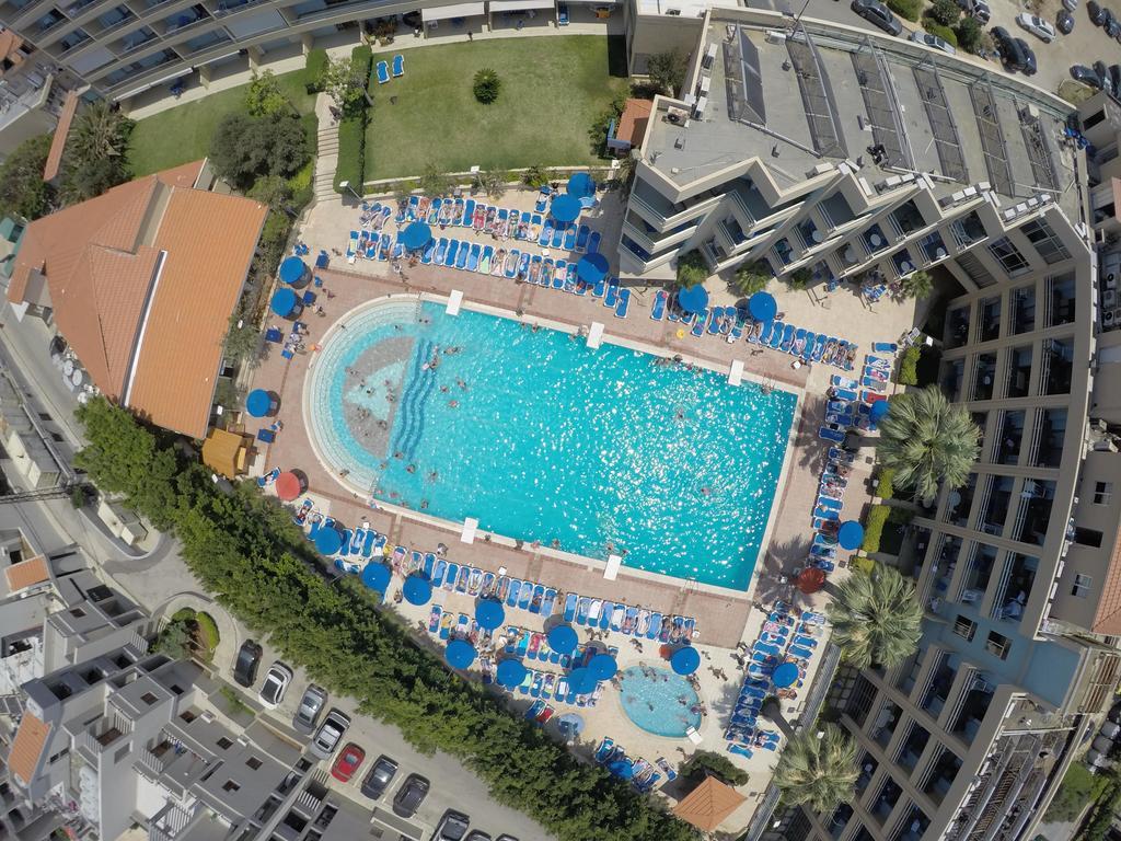 San Stephano Resort Μπατρούν Εξωτερικό φωτογραφία